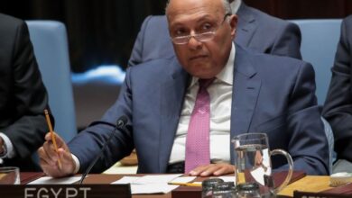نيويورك، نيويورك – 21 سبتمبر: وزير الخارجية المصري سامح شكري يراقب اجتماع مجلس الأمن التابع للأمم المتحدة بشأن منع الانتشار النووي خلال انعقاد الجمعية العامة للأمم المتحدة في 21 سبتمبر 2017 في مقر الأمم المتحدة في مدينة نيويورك. وتشمل القضايا الأكثر إلحاحا التي تواجه الكونجرس هذا العام طموحات كوريا الشمالية النووية، والعنف ضد أقلية الروهينجا المسلمة في ميانمار، والنقاش حول تغير المناخ. Drew Angerer/Getty Images/AFP == الصحف والإنترنت وشركات النقل والتلفزيون فقط ==