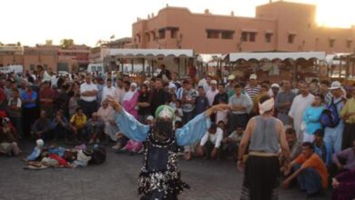 الفن الدائري تراث شعبي لكنه بدأ يفقد جمهوره في المغرب (الجزيرة)
