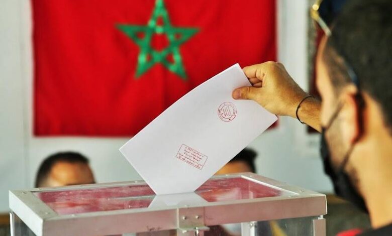 الكتلة الصامتة تنمو.. لماذا لا تتطور الحياة الحزبية في المغرب؟