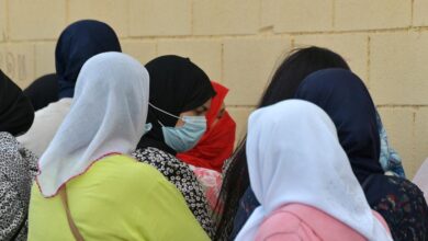 لماذا أصبح الطريق إلى العمل بالنسبة للمرأة المغربية طريقا ينطوي على "الاستغلال"؟