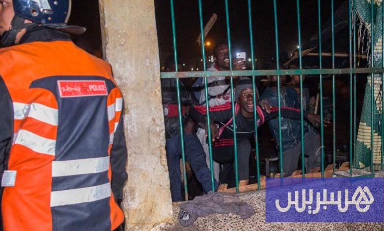 من العبور إلى الاستيطان... حوادث العنف تؤدي إلى تفاقم وضع المهاجرين من جنوب الصحراء الكبرى