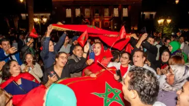 المغاربة يحتفلون في الرباط بعد أن دعم مجلس الأمن الدولي خطة المغرب للحكم الذاتي في الصحراء الغربية