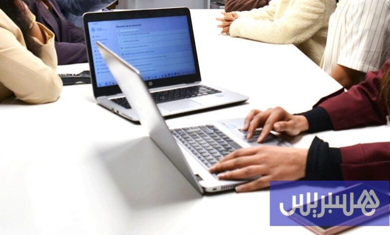 "المغرب الرقمي بسرعتين" هي حركة مواطنة تلفت الانتباه إلى الفجوة بين الدولة والمجتمع
