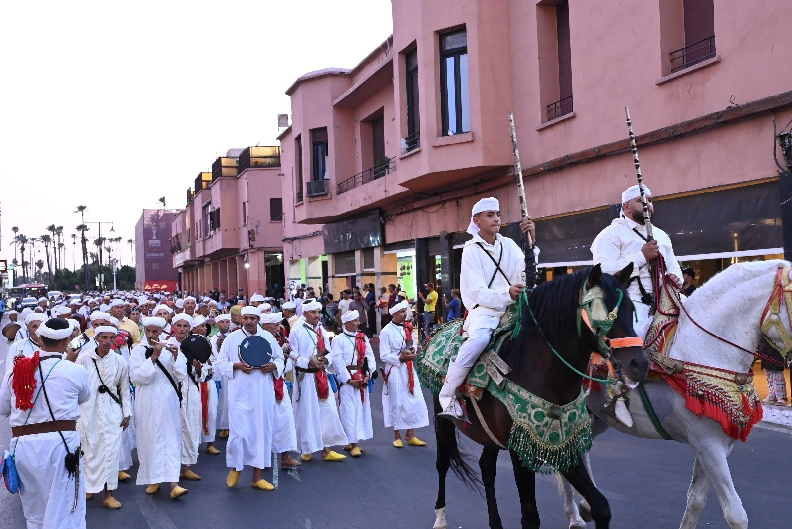 المهرجان الوطني للفنون الشعبية.. مراكش تهتز على إيقاعات الرقص والغناء والحكايات من فرق الموسيقى الشعبية