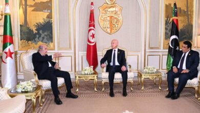 بغياب المغرب وموريتانيا.. ماذا وراء المحادثات بين سعيد وتبون والمنفي؟