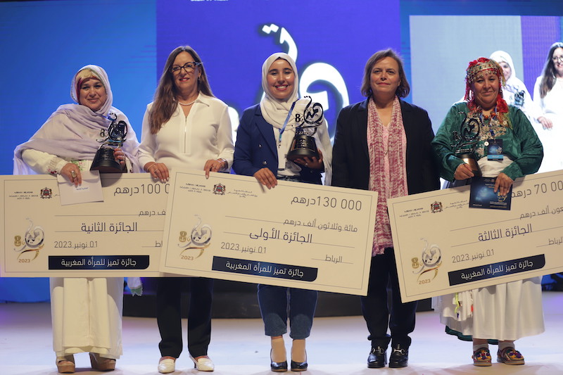 جائزة "التميز للمرأة المغربية" تكرم مشاريع التفاح وزيت الأرغان والسجاد التقليدي
