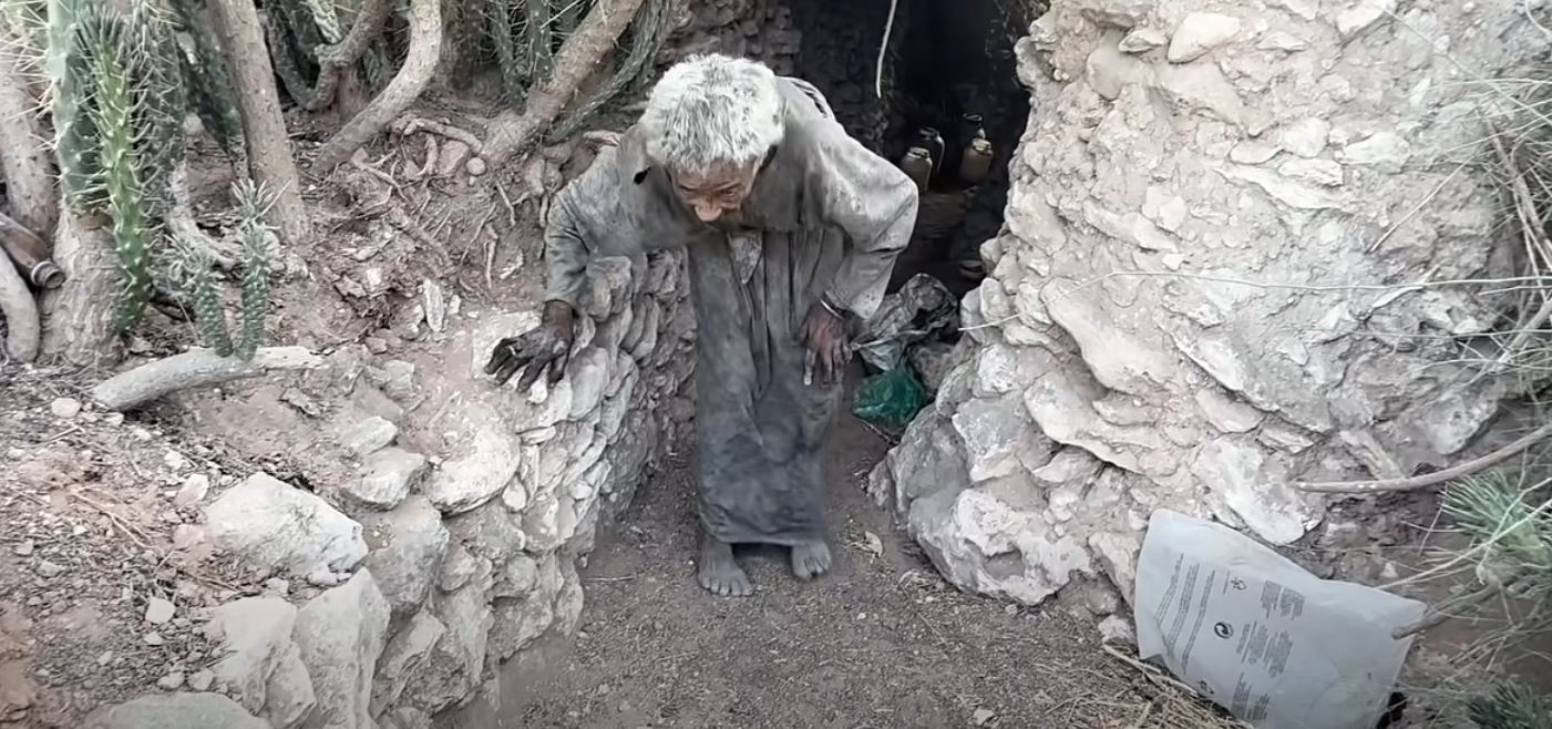 سياسيون في الحملة الانتخابية و"حاصبية الكهف".. القصة الصادمة لامرأة مسنة من آسفي أشبعتها جوع التراب - صوت المغرب