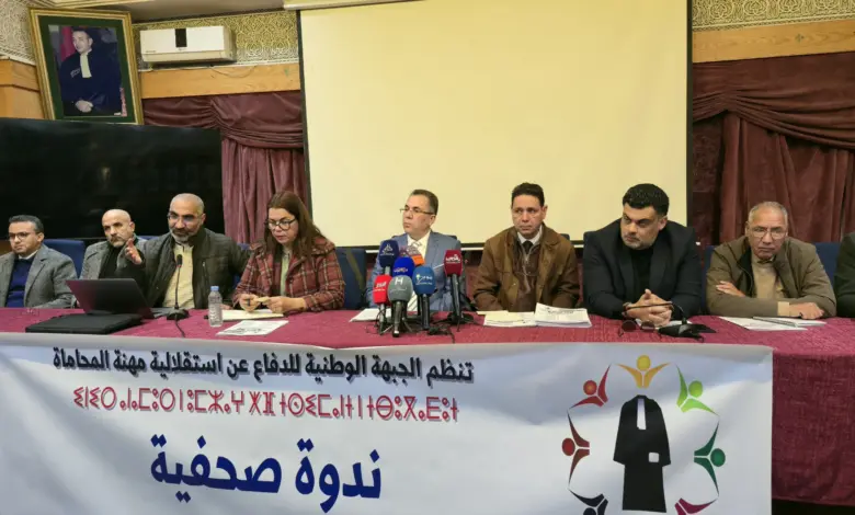 عشية الاحتجاجات.. في الخطوط الأمامية: حركة المحامين تناضل من أجل المجتمع ووزير العدل معزول - أصوات المغرب