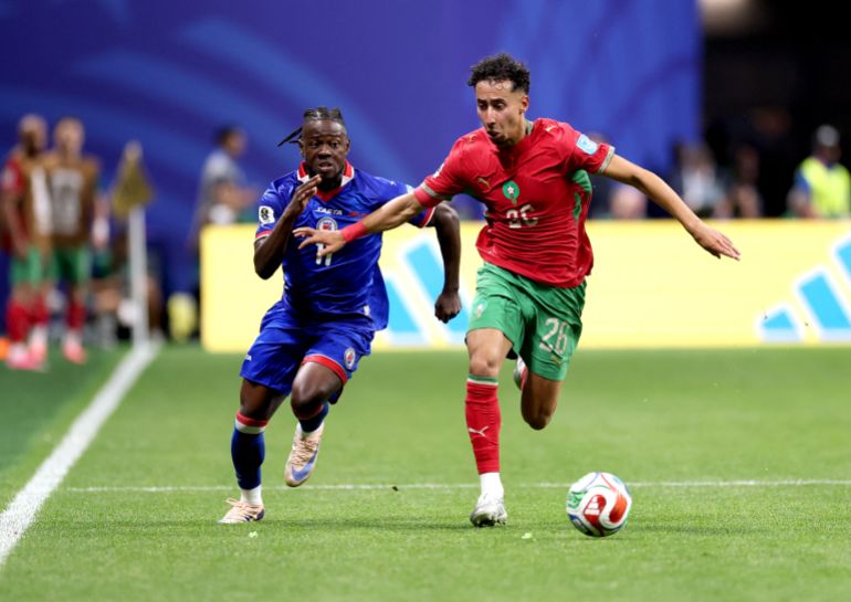 أتلانتا ، جورجيا - 24 يونيو: يواجه المغربي أنس صلاح الدين رقم 26 تحديًا من قبل لويسيوس ديدسون الهايتي رقم 11 خلال مباراة المجموعة الثالثة لكأس العالم 2026 FIFA بين المغرب وهايتي في ملعب أتلانتا في 24 يونيو 2026 في أتلانتا ، جورجيا. داريان تراينور / غيتي إيماجز / وكالة الصحافة الفرنسية (تصوير داريان تراينور / غيتي إيماجز أمريكا الشمالية / غيتي إيماجز عبر وكالة فرانس برس)