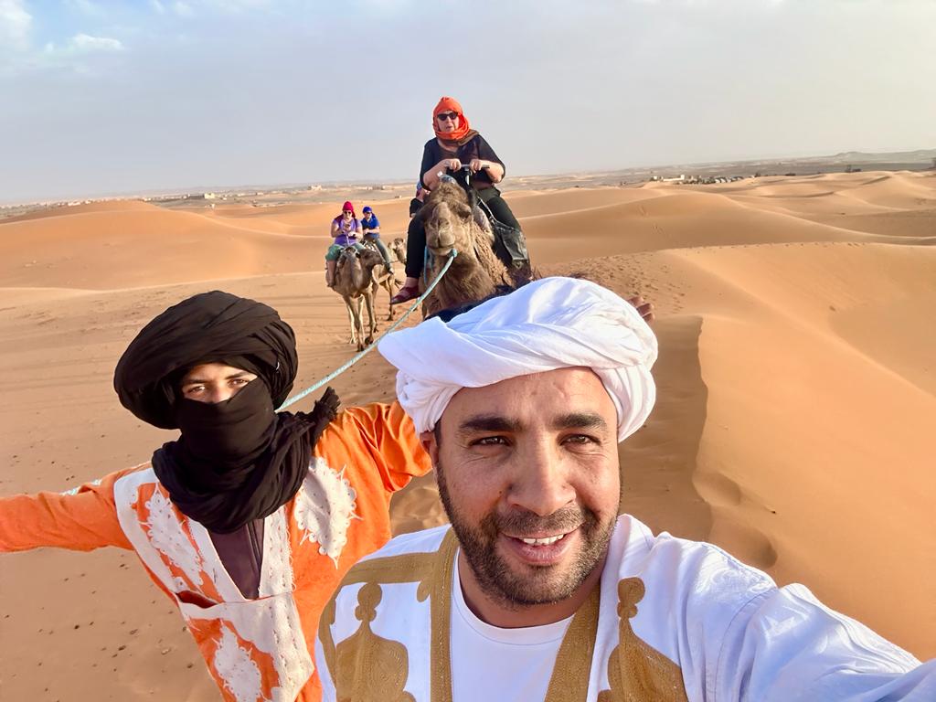 مقابلة مع حميد أومازد الحائز على الجائزة الذهبية كأفضل مرشد سياحي في العالم لعام 2023