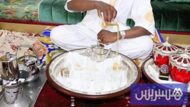 يجمع أتاي المغربي بين الفقراء والأغنياء، ويقيم الصداقات ويحل الخصومات